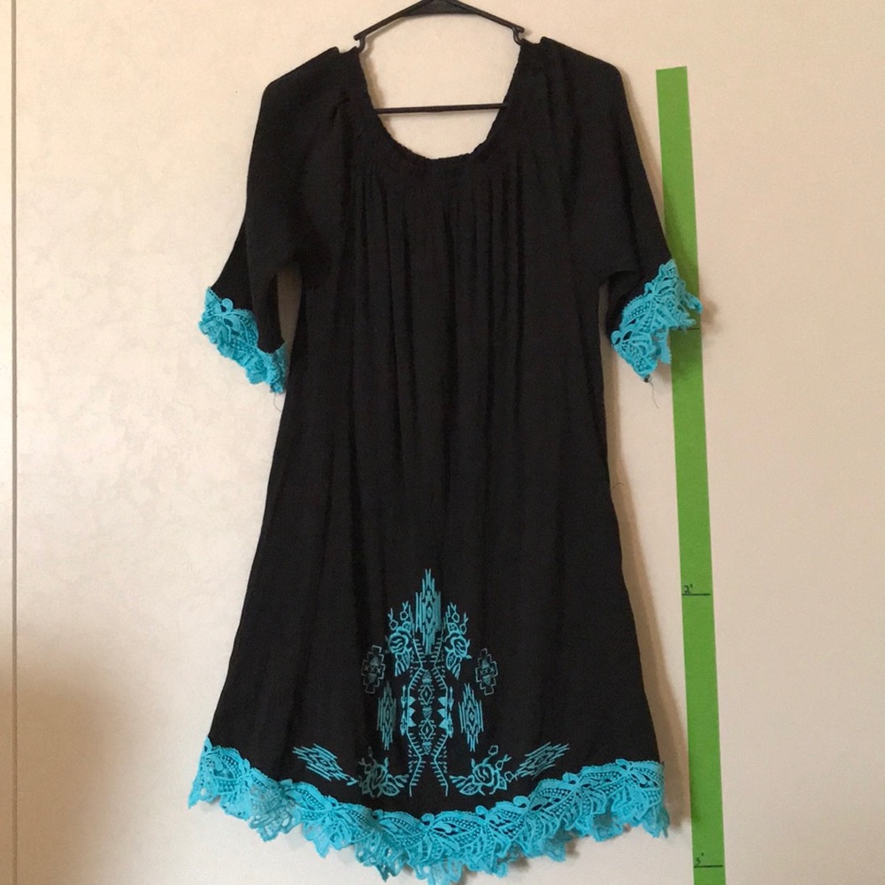 Beautiful loose black and teal/turquoise dress